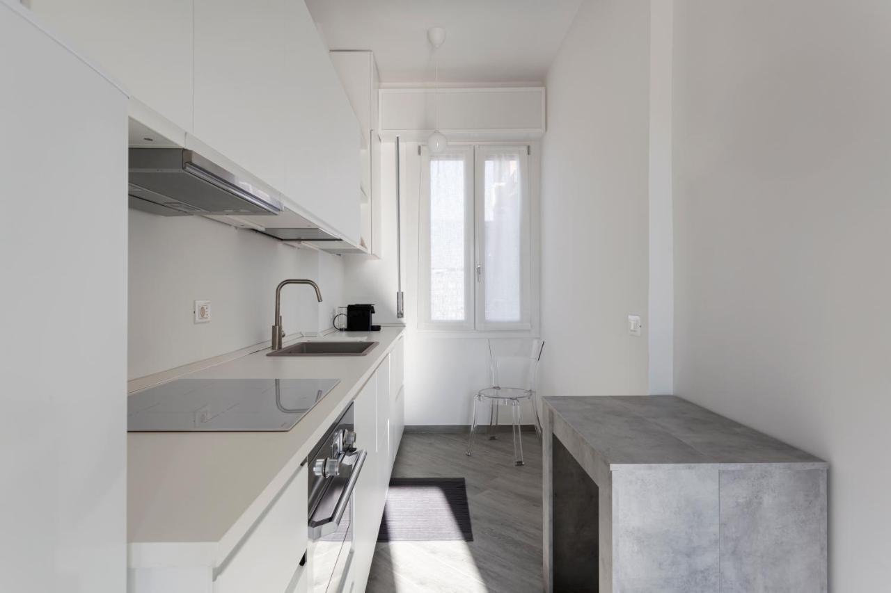 Amazing Terrace In Milan- Studi *